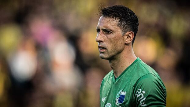 Sebastián Britos tiene contrato con la 'U' por todo el 2024. (Foto: AFP)
