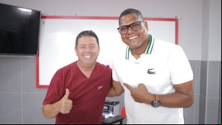 ‘Chiquito’ Flores con Puchungo: “Como cábala yo le metía un algodón con alcohol al arco”