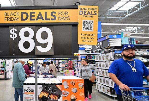 Whether it is Black Friday or Cyber Monday, if you want to buy something and save money, you should not miss this opportunity. | Photo by AFP)