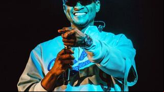 Qué canciones eligió Usher para su show en el Super Bowl 2024