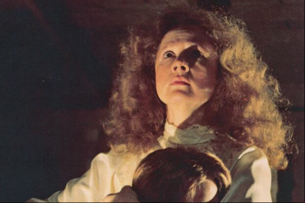 Piper Laurie en una escena de la película "Carrie" de Brian De Palma (Foto: United Artists)