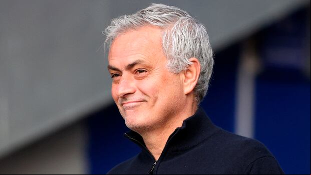 José Mourinho ganó la Conference League con la AS Roma en la temporada 2021-22. (Foto: Reuters)