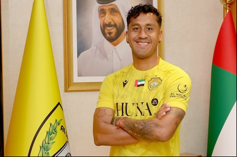 Luego de 12 años en Europa: Renato Tapia fue presentado en Al Wasl de Emiratos Árabes Unidos