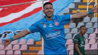 Con doblete de Ugarriza: Deportivo Garcilaso venció 4-0 a Orense en su presentación
