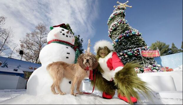 En los Universal Studios de Hollywood, en California, se encuentra el pueblo Villaquién, un atractivo popular en Navidad (Foto: AFP)