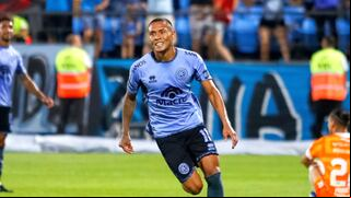“Me comuniqué con Fossati”: Reyna detalló charla con el DT de Perú tras su primer gol con Belgrano