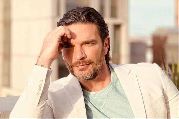 Julián Gil es parte del elenco que trabaja para darle vida a la telenovela "El maleficio" (Foto: Julián Gil / Instagram)
