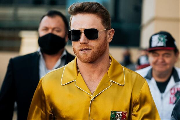 Canelo Álvarez tiene una vida de lujos, entre la que están sus automóviles de alta gama y sus prendas costosas (Foto: Canelo Álvarez / Instagram)
