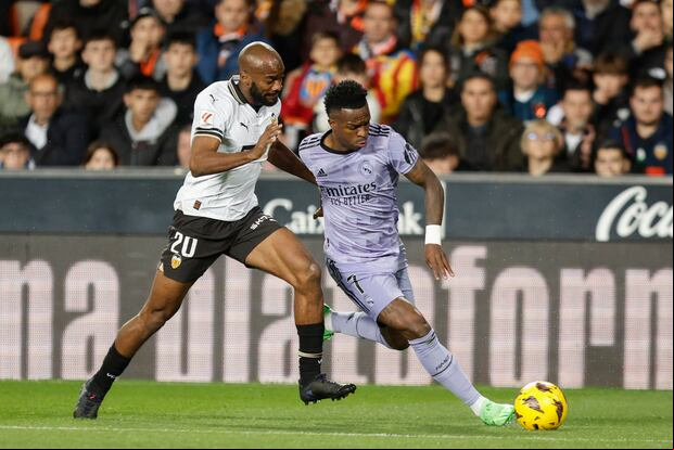 Real Madrid y Valencia empataron 2-2 en Mestalla por LaLiga. (Foto: EFE)
