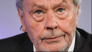 Muere Alain Delon a los 88 años: de qué falleció el “James Dean francés”