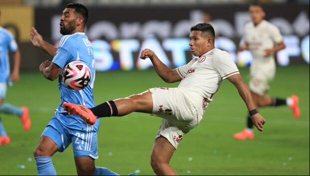Edison Flores volvió a tener un partido discreto con Universitario. (Foto: GEC)
