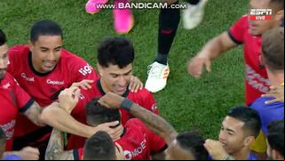 ¡Desde fuera del área! Golazo de Vitor Bueno para el 1-0 de Paranaense vs. Alianza Lima
