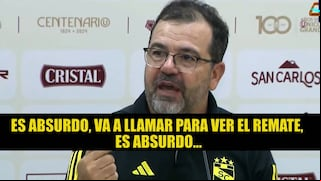 Enderson Moreira furioso con el VAR por revisar un supuesto penal para la ‘U’: “Una falta de respeto al juego”