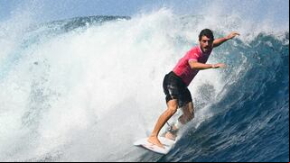 ¡Dejó en alto al Perú! Alonso Correa quedó en el cuarto lugar de surf de París 2024