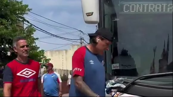La llegada de Nacional al Estadio Belvedere para enfrentar a Liverpool. (Video: @Nacional)