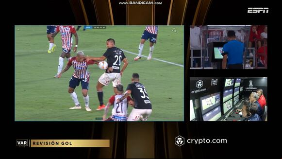 El gol anulado a Álex Valera era el 2-1 de Universitario vs. Junior. (Video: ESPN)