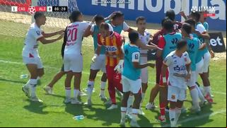 ¡Ganó el duelo de arqueros! Gol de Patricio Álvarez para el 1-0 de Atlético Grau vs. Alianza Lima