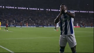 Sorprende al líder de LaLiga: golazo de Sheraldo Becker par el 0-1 de Barcelona vs Real Sociedad