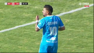 ¡Definición sin problemas! Gol de Víctor Cedrón de penal en ADT vs. Sporting Cristal