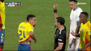 ¡Perdió la cabeza! Tarjeta roja a Daniel Muñoz por agresión en el Colombia vs. Uruguay