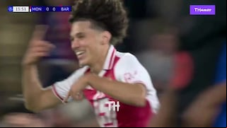 ¡Tras la expulsión! El golazo de Maghnes Akliouche para el 0-1 de Barcelona vs Mónaco