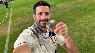 ¡Medallista en su casa! Stefano Peschiera recibió homenaje de Universitario en el Monumental