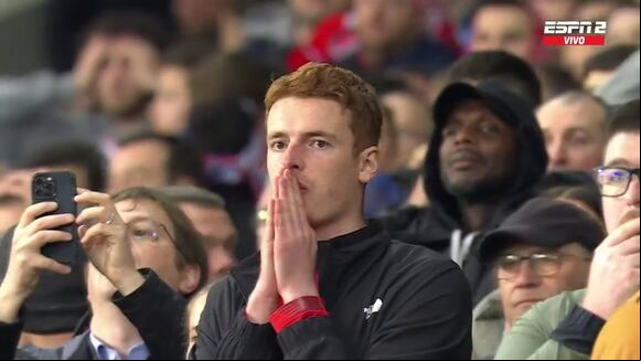 Primer penal atajo por Dibu Martínez en Aston Villa vs. Lille. (Video: ESPN 2)