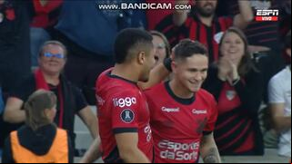 Ya es goleada en Brasil: el doblete de Vitor Roque para el 3-0 de Paranaense sobre Alianza Lima