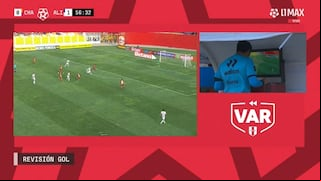 Ortega cobró mano de Quevedo: el gol anulado a Alianza Lima tras revisión del VAR