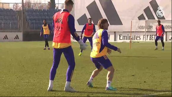 El último entrenamiento del Real Madrid antes de su próximo desafío en LaLiga. (Video: EFE)