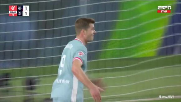 Gol de Alexander Sorloth para el triunfo del Atlético de Madrid ante Barcelona. (Video: ESPN)