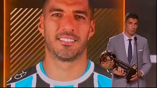 Luis Suárez se quiebra al ganar la Bola de Oro en Brasil y hace especial dedicatoria