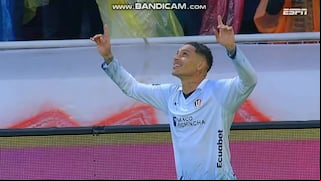 ¡Un ‘Depredador’ en el área! Doblete de Paolo Guerrero para el 2-0 de Liga vs. Defensa y Justicia
